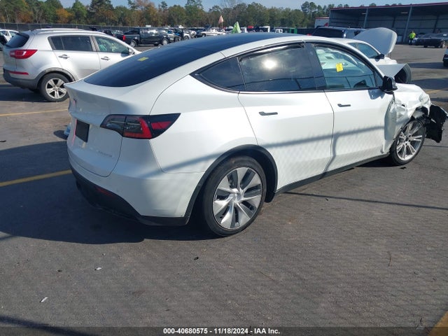 2021 TESLA MODEL Y 5YJYGDEE1MF106202 Photo 3