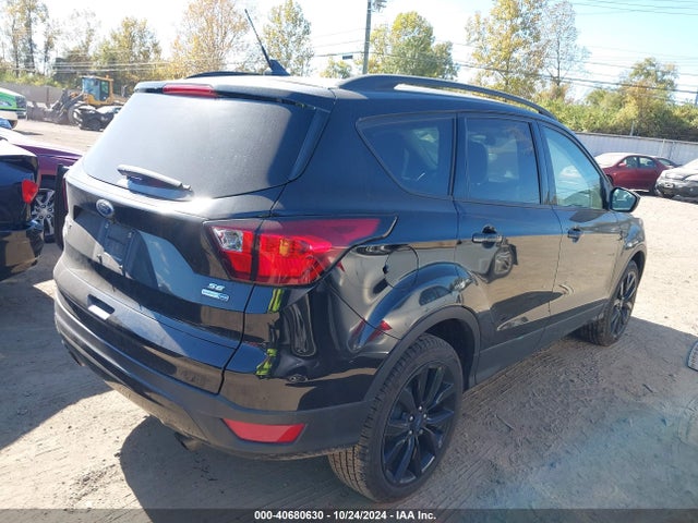 Ford ESCAPE SE 2019 1FMCU9GD1KUA15144 Image 4