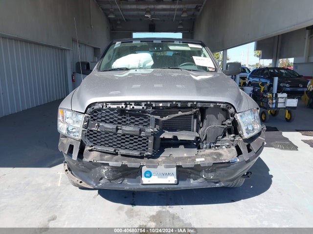 1C6RR6KG4LS150946 RAM 1500 Classic Tradesman  4x2 5'7 Box