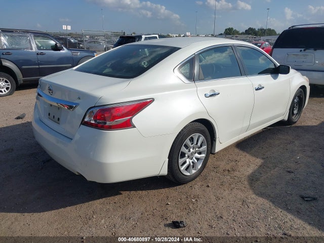 Nissan Altima 2.5 S 2015 1N4AL3APXFN363626 Image 4