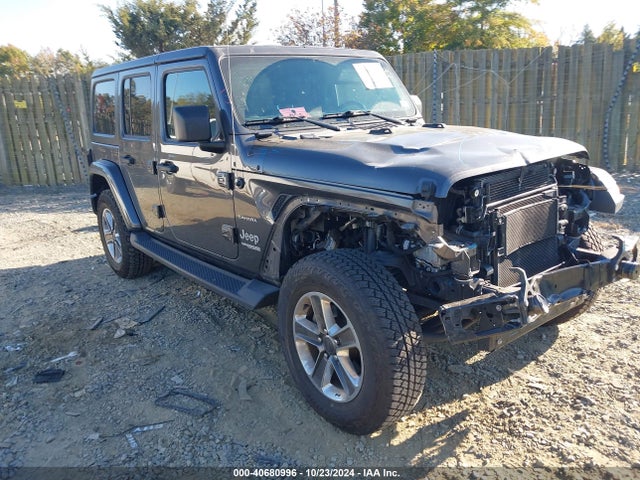 1C4HJXEN6JW320337 Jeep Wrangler Unlimited Sahara 4x4