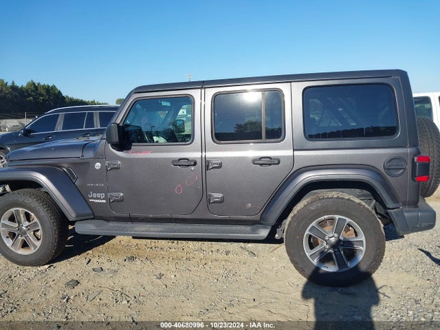 1C4HJXEN6JW320337 Jeep Wrangler Unlimited Sahara 4x4
