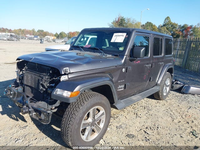 1C4HJXEN6JW320337 Jeep Wrangler Unlimited Sahara 4x4