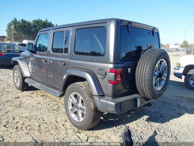 1C4HJXEN6JW320337 Jeep Wrangler Unlimited Sahara 4x4