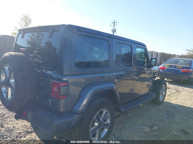 1C4HJXEN6JW320337 Jeep Wrangler Unlimited Sahara 4x4