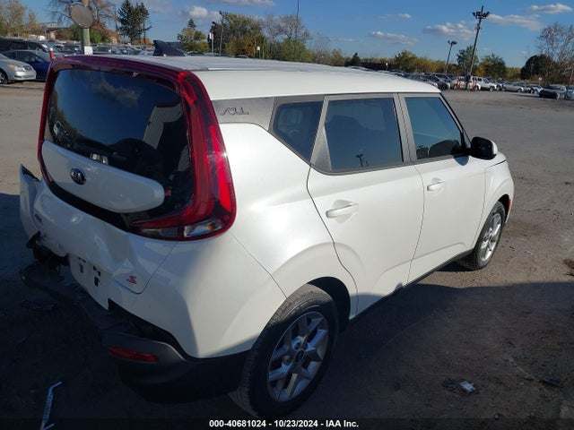 KIA SOUL S 2021 KNDJ23AU8M7789884 Image 4
