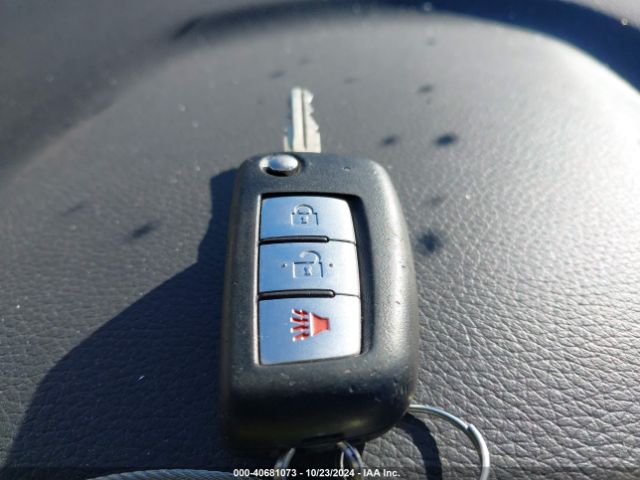 JN8AT2MT8HW134909 Nissan ROGUE S