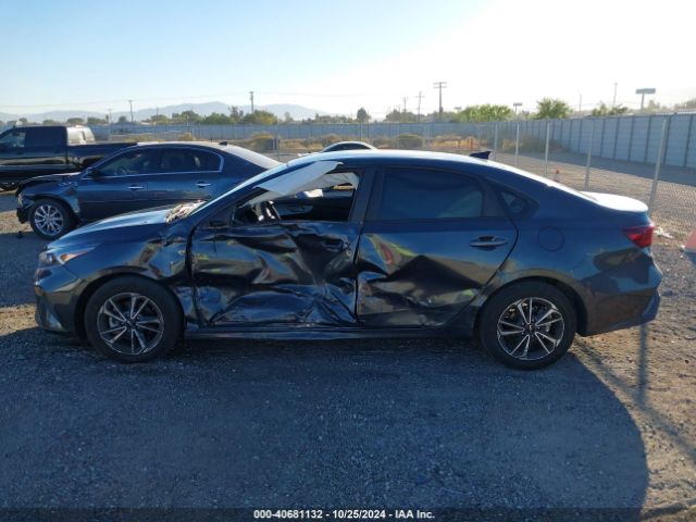 3KPF24AD8PE567099 KIA Forte Lxs