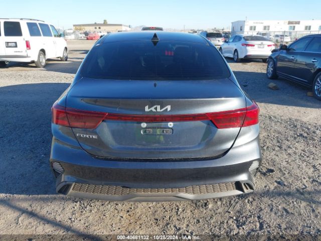 3KPF24AD8PE567099 KIA Forte Lxs