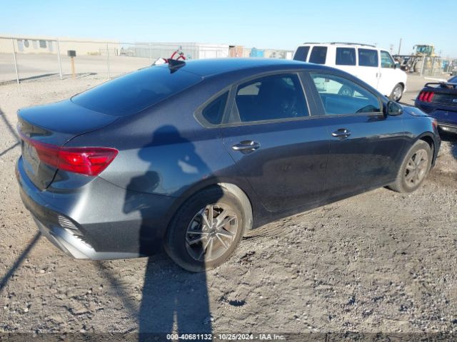 3KPF24AD8PE567099 KIA Forte Lxs