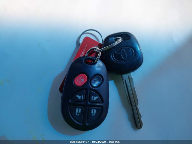 5TDYK3DC3ES448515 Toyota Sienna Xle V6 8 Passenger