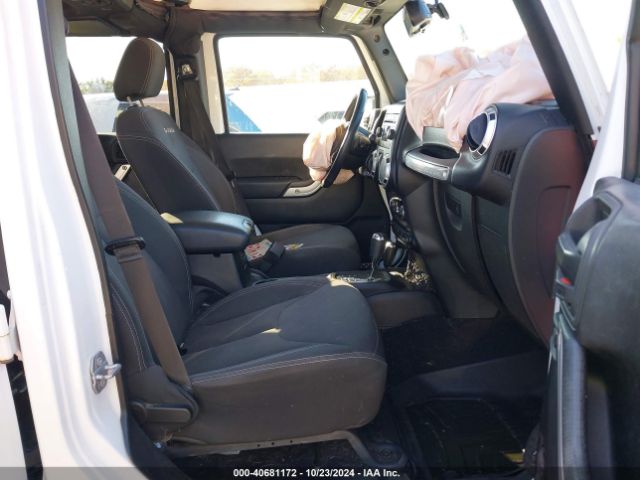 1C4BJWEG1HL706631 Jeep Wrangler Unlimited Sahara 4x4