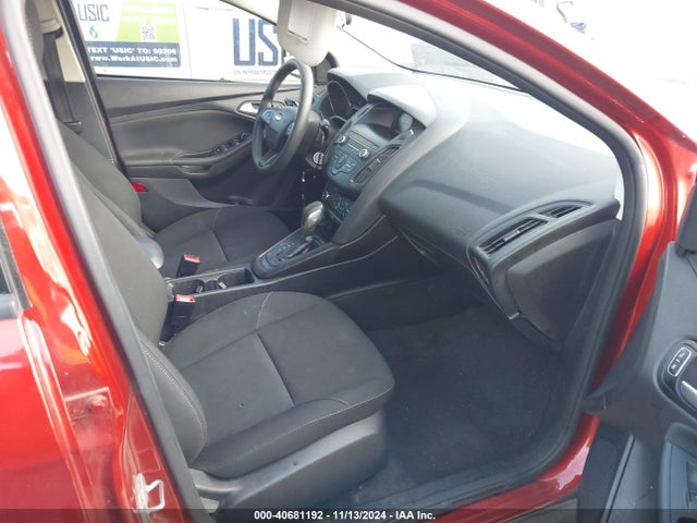 1FADP3K21JL286878 Ford FOCUS SE