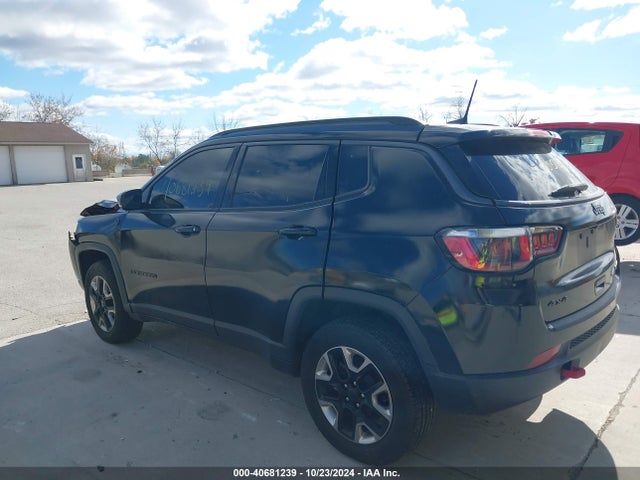 Jeep Compass Trailhawk 2018 3C4NJDDB5JT410061 Image 3