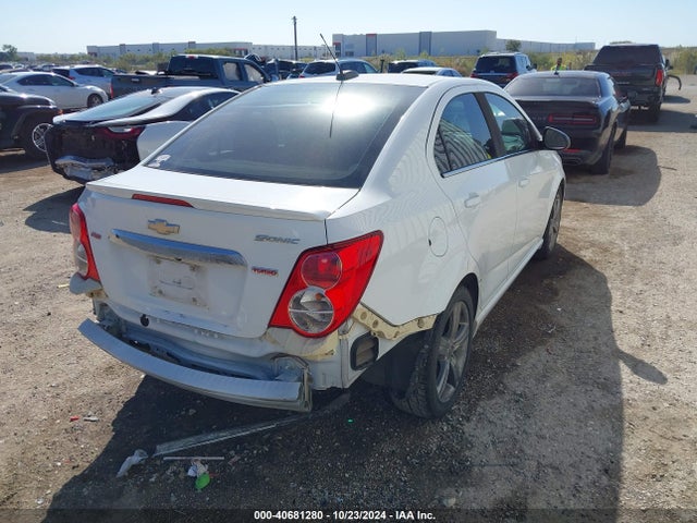 1G1JG5SB5F4150837 Chevrolet Sonic Rs Auto