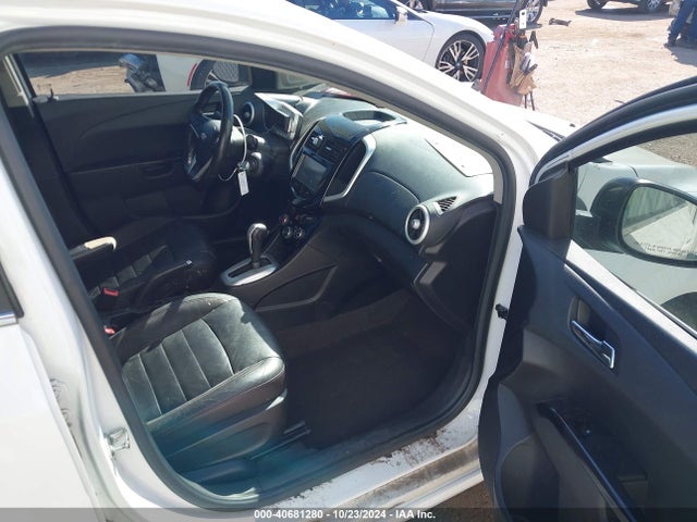 1G1JG5SB5F4150837 Chevrolet Sonic Rs Auto