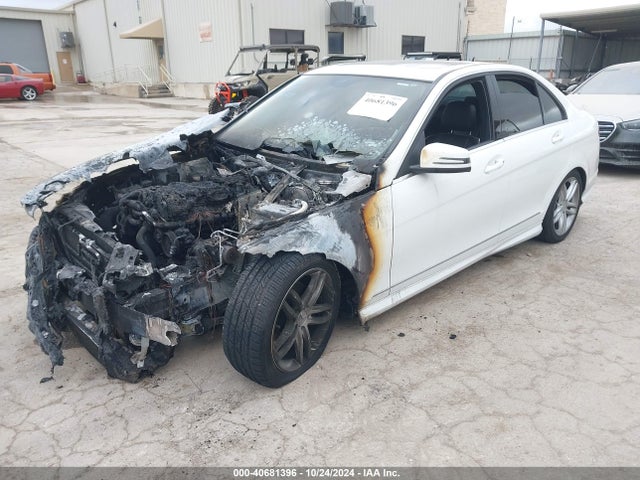 WDDGF4HB9EA958023 Mercedes-Benz C 250 Luxury/sport