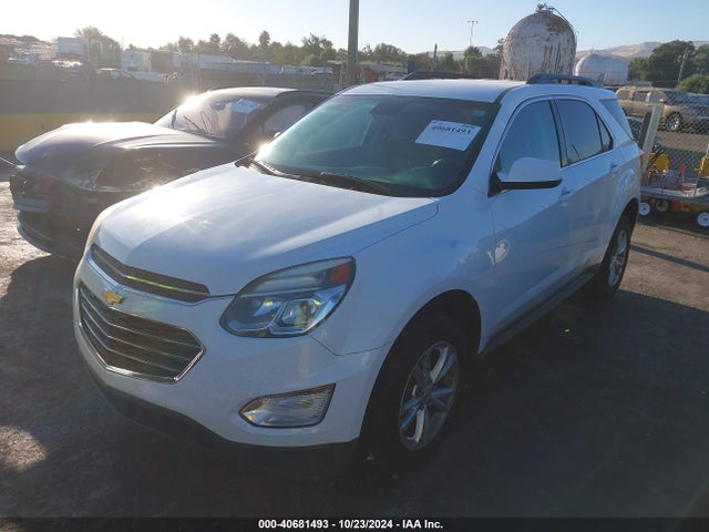 Chevrolet EQUINOX LT 2017 2GNFLFEKXH6315333 Image 2