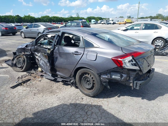 Honda Civic Lx 2018 2HGFC2F55JH563821 Image 3