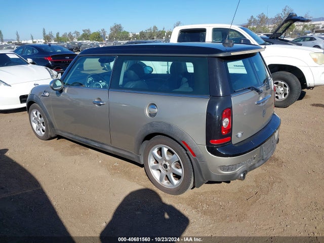2008 MINI COOPER S CLUBMAN WMWMM33578TP89060 Photo 2