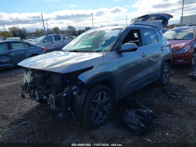 KNDERCAA3N7262811 KIA SELTOS EX