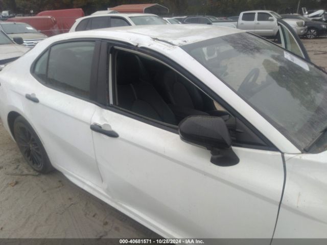 4T1G11AK3NU063185 Toyota Camry Se Nightshade Edition