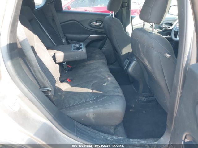 1C4PJLCB9KD248236 Jeep Cherokee Latitude Fwd