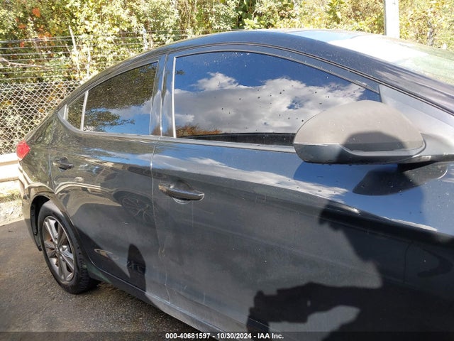 Hyundai Elantra Value Edition 2018 5NPD84LF0JH274160 Image 13