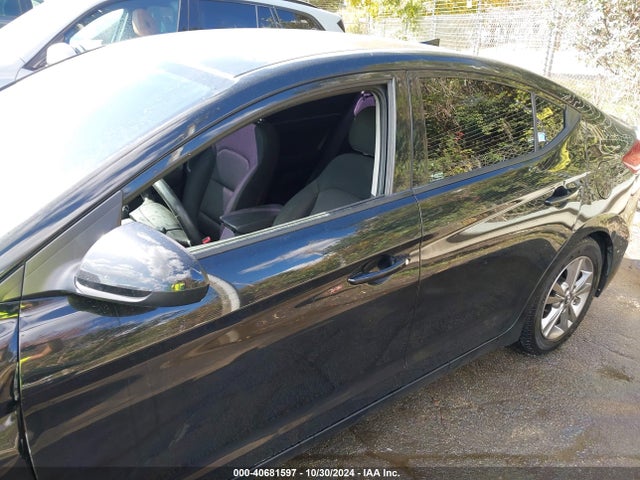 Hyundai Elantra Value Edition 2018 5NPD84LF0JH274160 Image 14