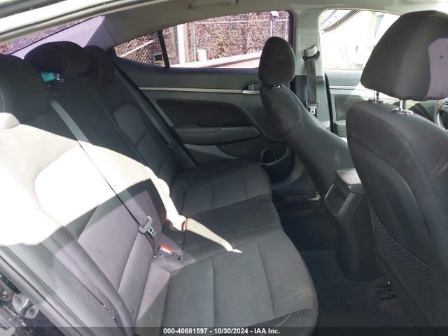 Hyundai Elantra Value Edition 2018 5NPD84LF0JH274160 Image 8