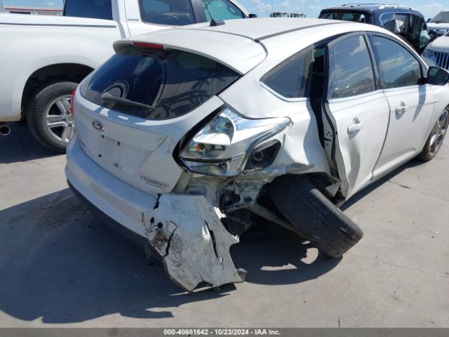1FADP3N25EL184047 Ford Focus Titanium