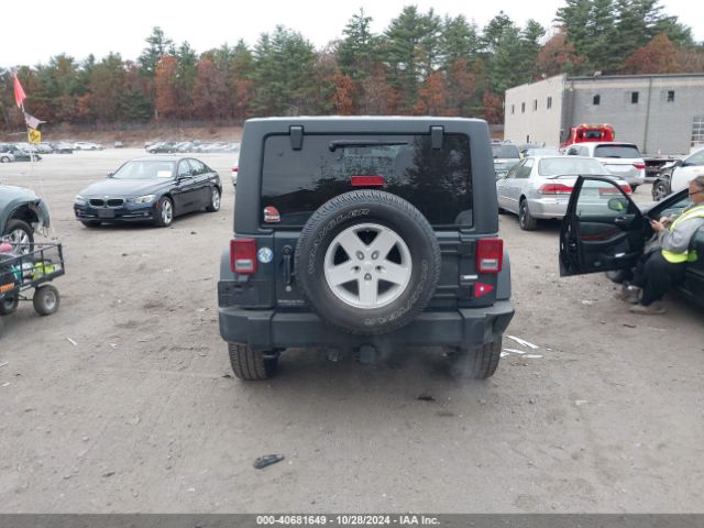 1C4BJWDG0HL746930 Jeep Wrangler Unlimited Sport 4x4