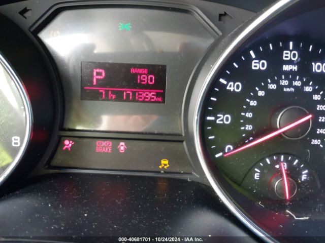 KNDMB5C10G6107148 KIA SEDONA LX