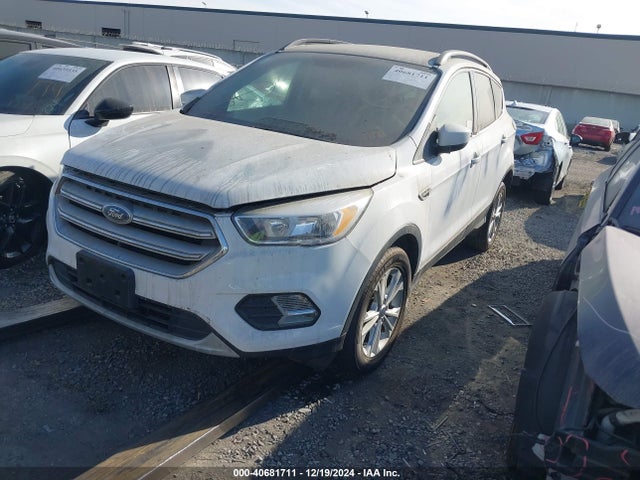 Ford ESCAPE SE 2018 1FM3U0GDXJUC90456 Image 2