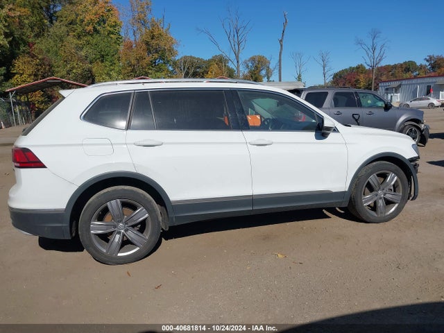 3VV2B7AX2MM121902 Volkswagen Tiguan 2.0t Se/2.0t Se R-line Black/2.0t Sel