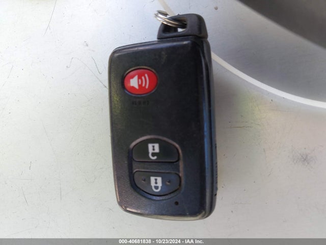 Toyota Prius Two 2015 JTDKN3DU9F0462946 Image 11