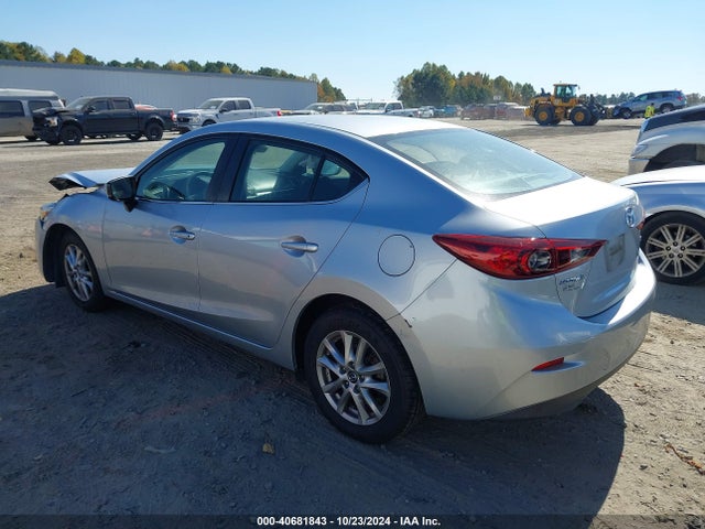 3MZBN1U75JM200679 Mazda Mazda3 Sport