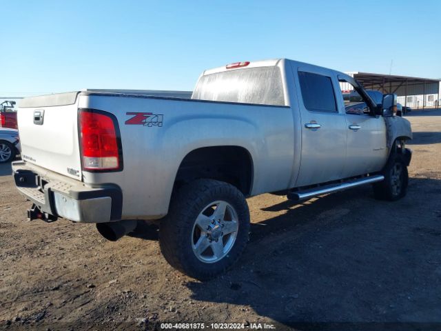 1GT121C82EF180107 GMC Sierra 2500hd Slt