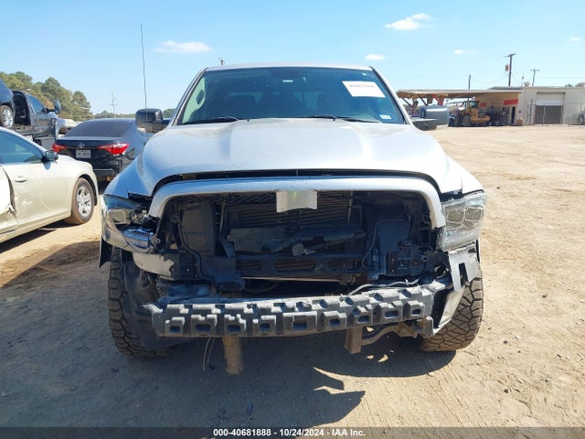 1C6RR6LT3KS552113 RAM 1500 Classic Slt  4x2 5'7 Box