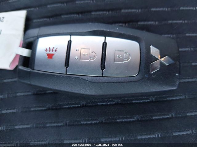 2022 MITSUBISHI OUTLANDER JA4J3TA85NZ000395 Photo 10