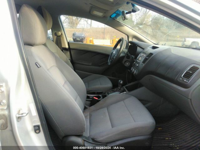 3KPFK4A79JE210080 KIA FORTE LX