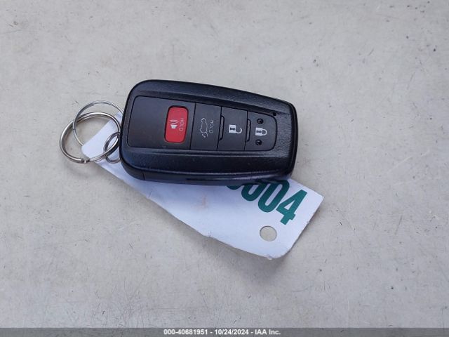 2T3A1RFV1LC121663 Toyota Rav4 Xle Premium