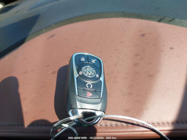 5GAERDKWXJJ212762 Buick Enclave Avenir