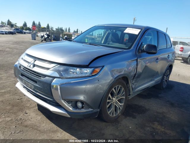 JA4AD2A38HZ001945 Mitsubishi Outlander Es