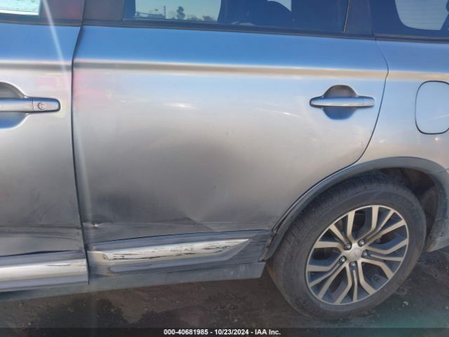 JA4AD2A38HZ001945 Mitsubishi Outlander Es