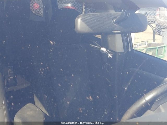 JA4AD2A38HZ001945 Mitsubishi Outlander Es