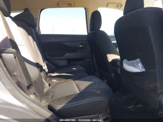 JA4AD2A38HZ001945 Mitsubishi Outlander Es
