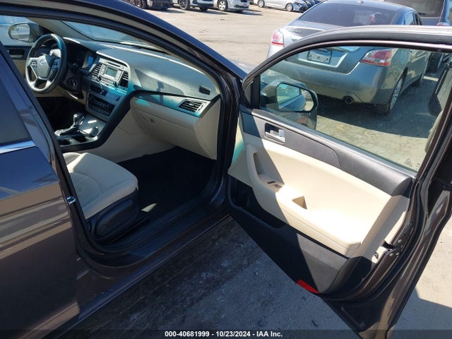 Hyundai Sonata 2017 5NPE24AF4HH510828 Image 5