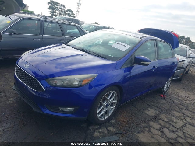 Ford FOCUS SE 2015 1FADP3F24FL343141 Image 2