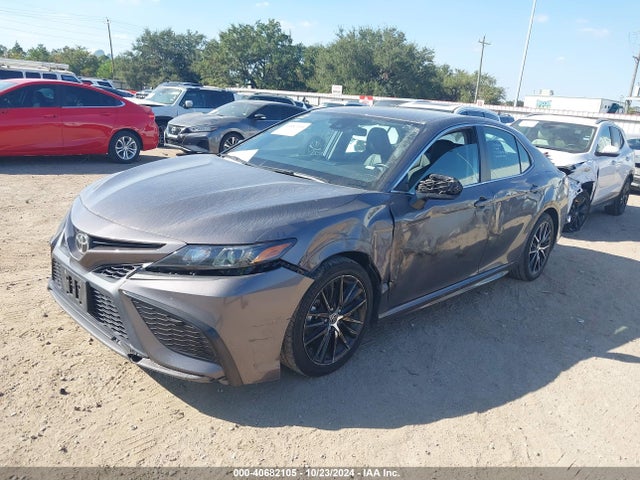 Toyota CAMRY SE 2021 4T1G11AKXMU447768 Image 2